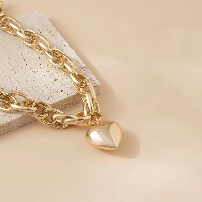 COLLAR CORAZÓN PUNK