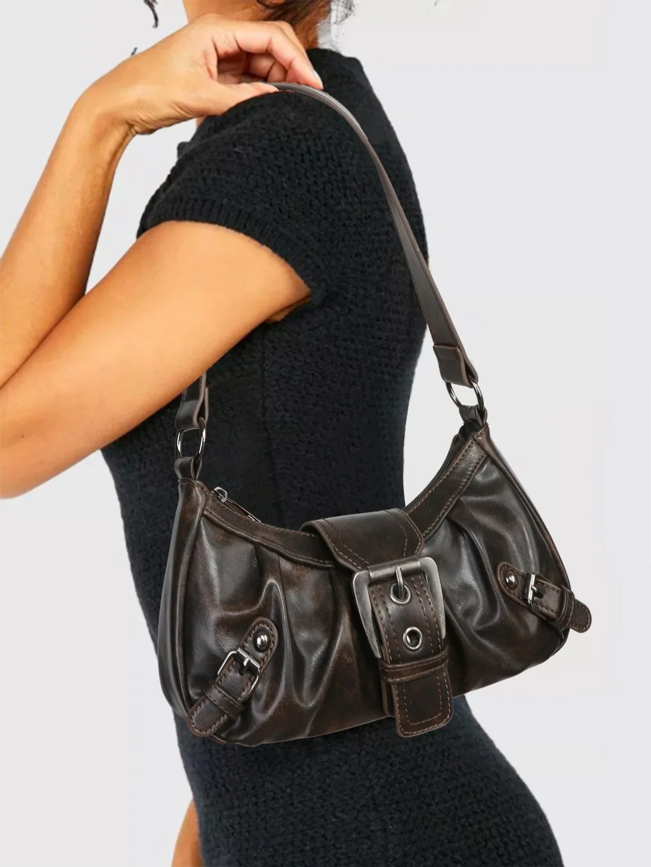 BOLSO CON HEBILLAS OLD SCHOOL