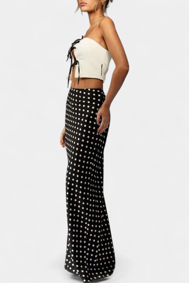 FALDA LARGA CON LUNARES